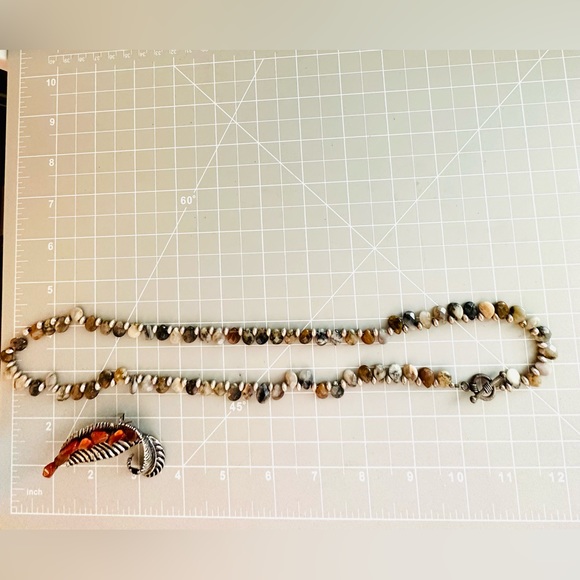 Vintage Natural Stone Necklace & Feather brooch - Picture 15 of 17